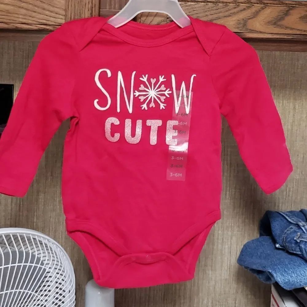 NWT Adorable "Snow Cute" Onesie - Sz 3-6 Mos